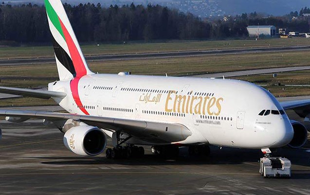 Daşqınlara görə fəaliyyətini dayandıran “Emirates” uçuş cədvəlini bərpa edib