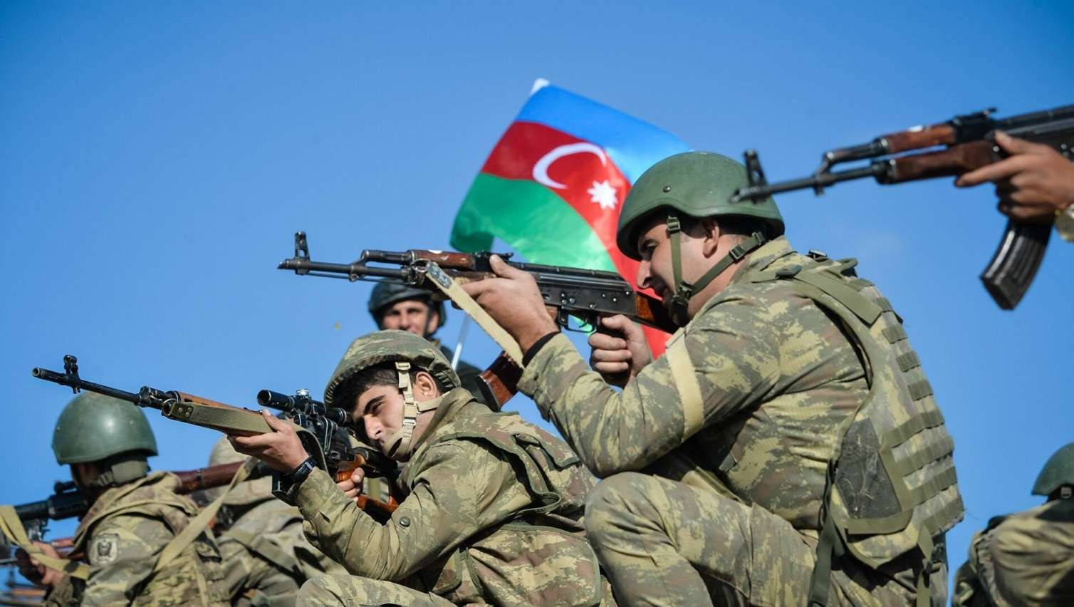 Azərbaycanda 31 yaşdan yuxarı əsgərlər evə buraxılır