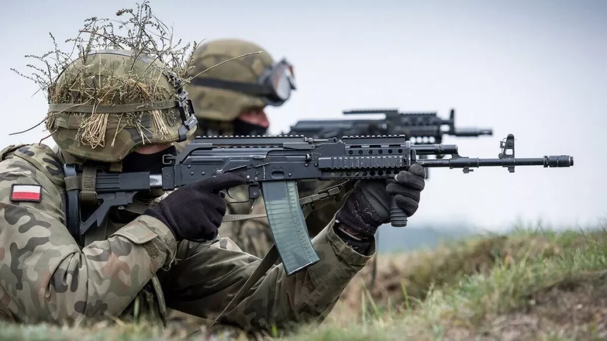Politico: Poland gears up for war