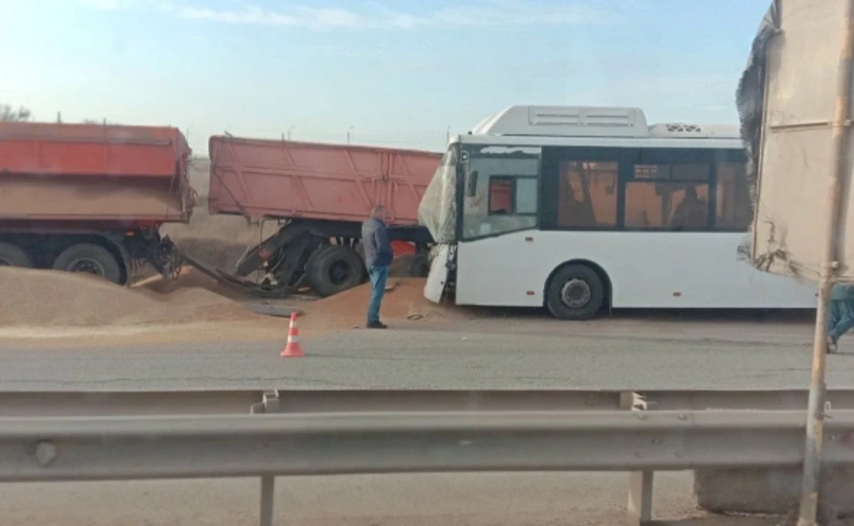 В крупном ДТП в Крыму погибли 6 человек