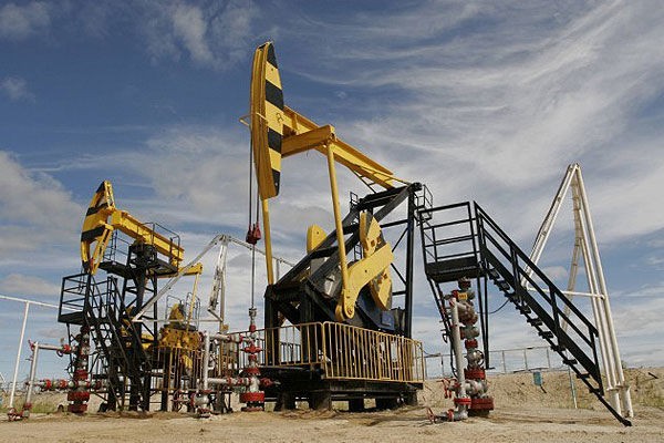 Global oil prices rise again