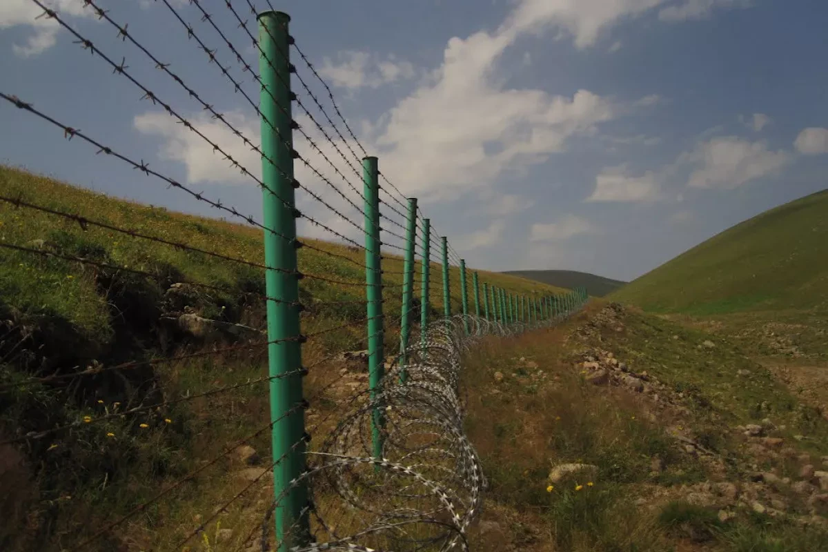Azerbaijan's border guards thwart large-scale drug smuggling operation from Iran