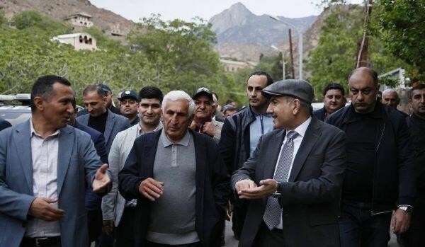 Pashinyan promotes a corridor in the villages