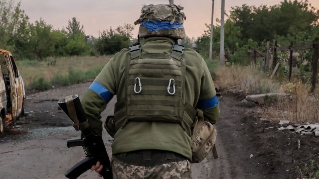 Ukrayna ordusuna atəşi dayandırmaq əmri verildi