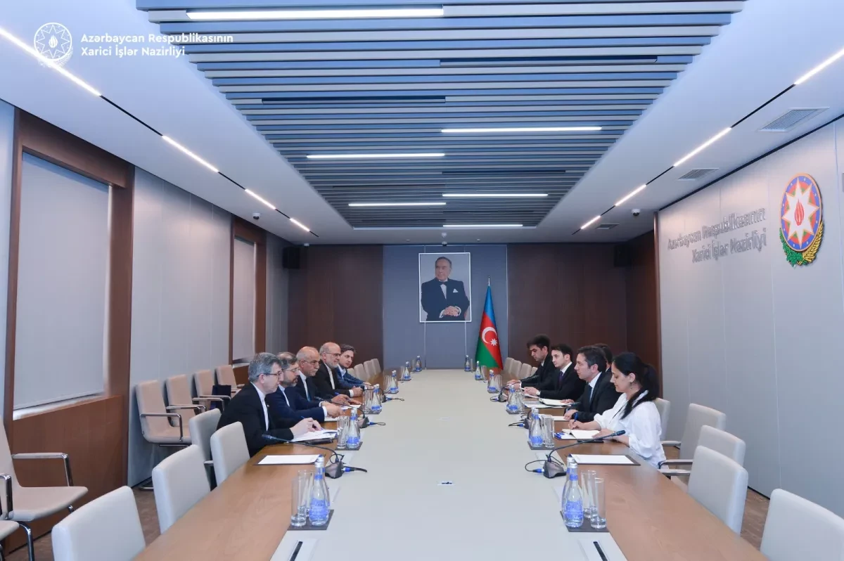 Azerbaijani, Iranian officials explore new avenues for cooperation