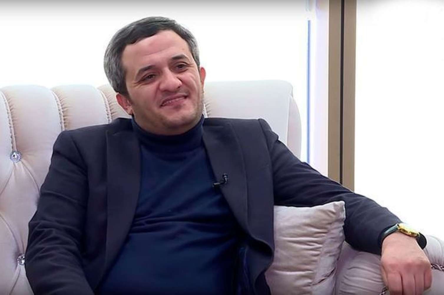 Orxan Lökbatanlı oğluna  “Range Rover” aldı -