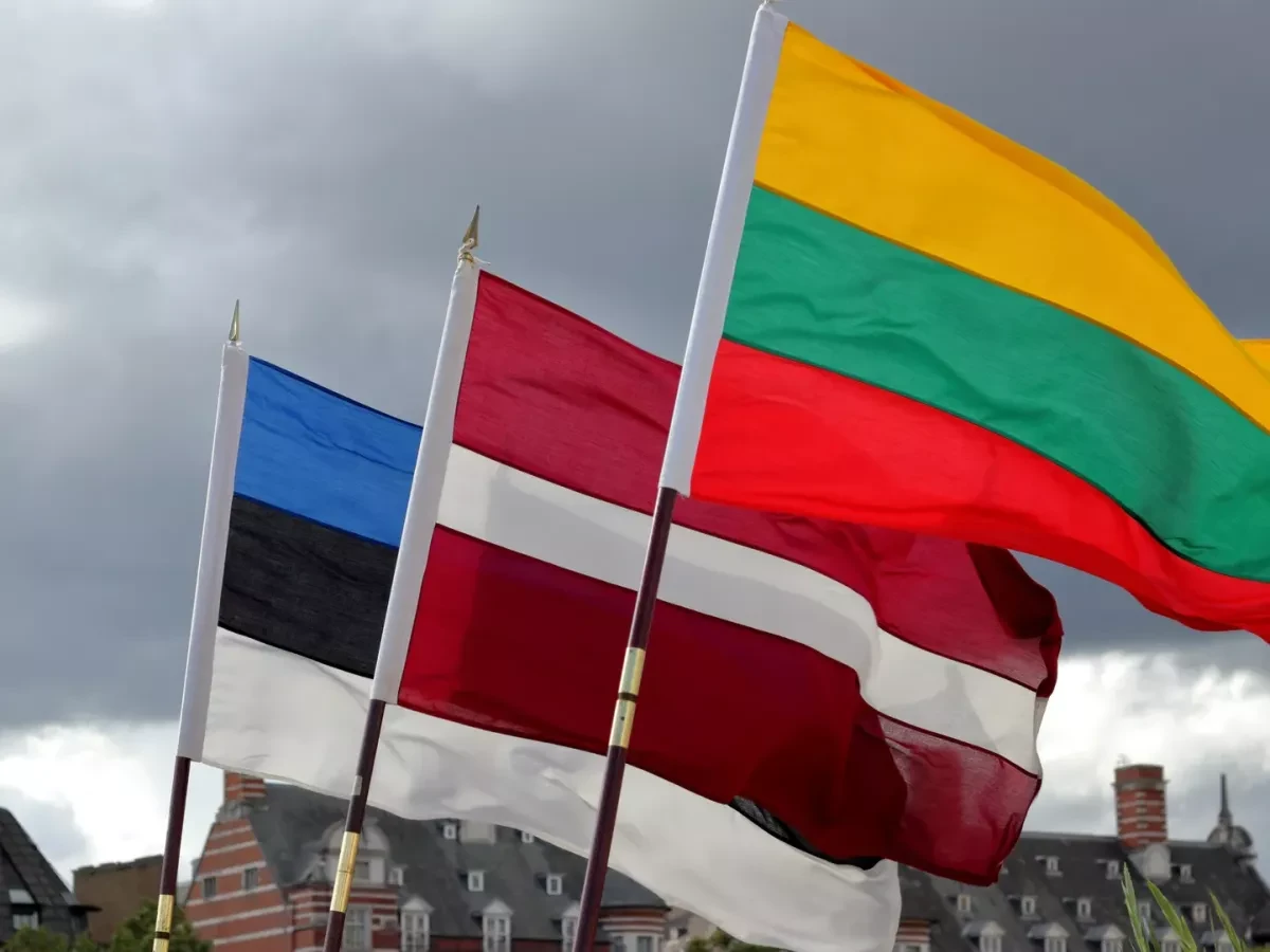 Baltic states to build joint fortified line on borders with Russia, Belarus