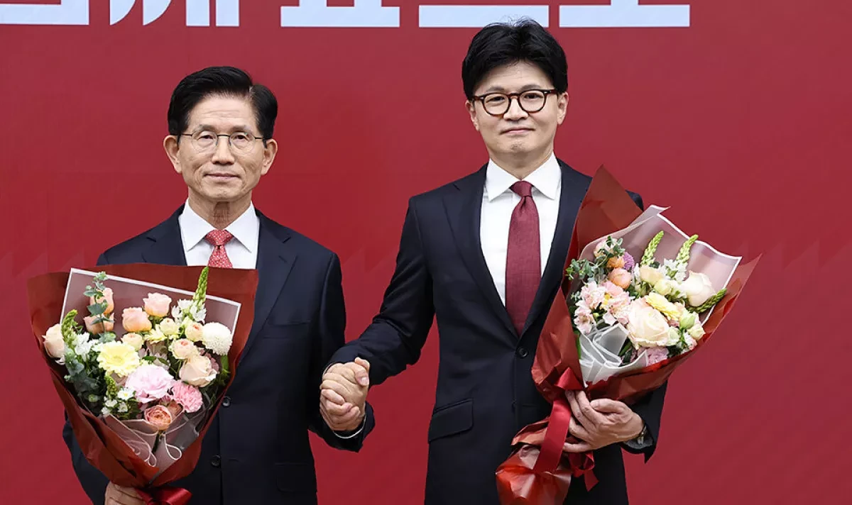 South Korea's conservative party reinstates its presidential candidate