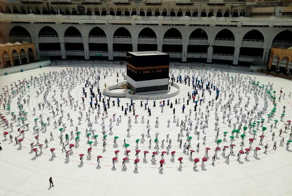 The last pilgrims arrive in Mecca