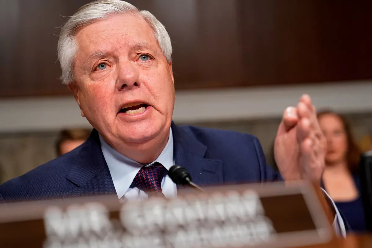 US senator pushes “bone-crushing” sanctions to back Trump in Russia-Ukraine talks