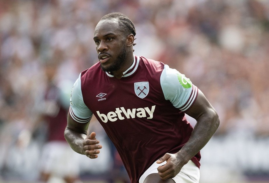 West Ham release Antonio eight months after crash