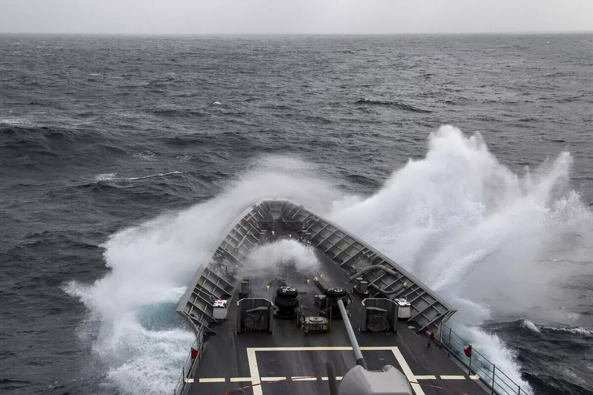 Pakistani Navy seizes nearly $1 billion in drugs in Arabian Sea operation