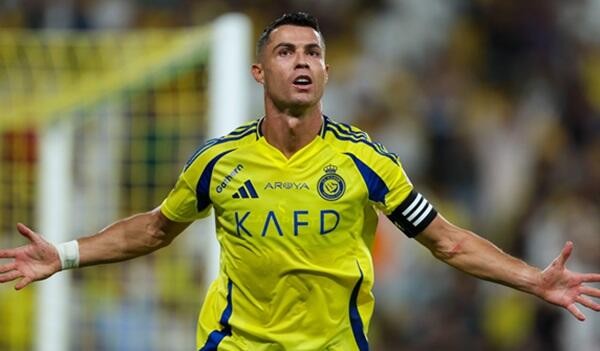Cristiano Ronaldo attends White House dinner with Trump