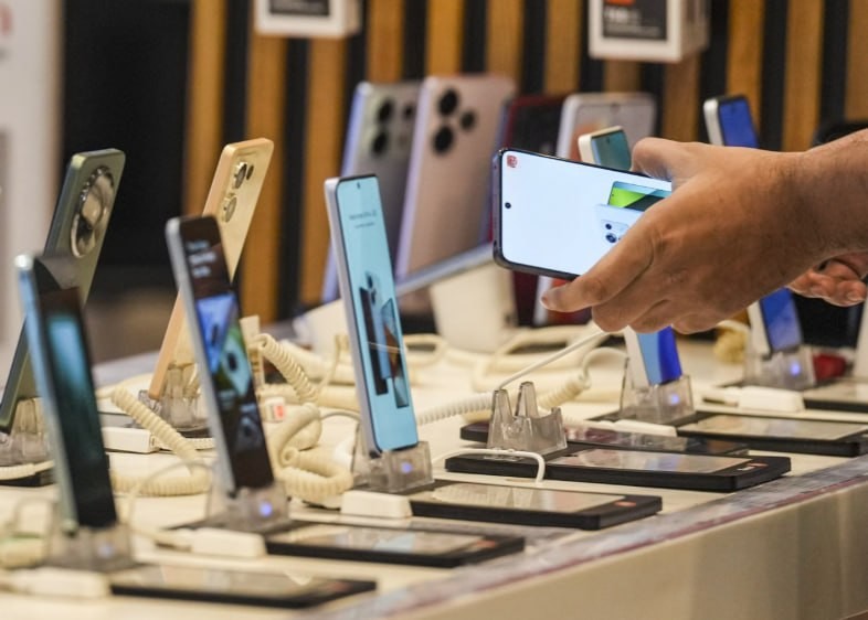 Uzbekistan increases smartphone imports by over 25%