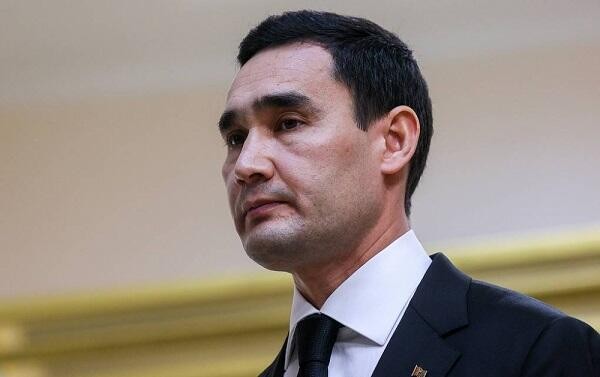Сердар Бердымухамедов прибыл в Азербайджан
