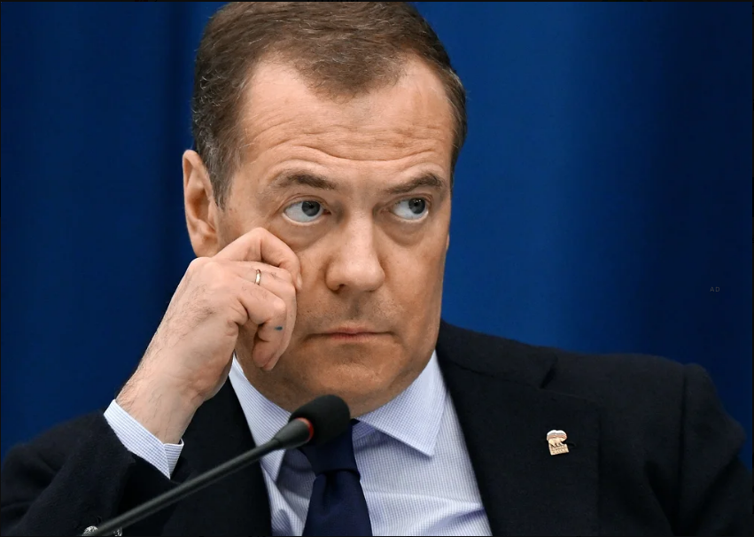 Medvedev: "Tehran bu müharibəni uduzmadı!"