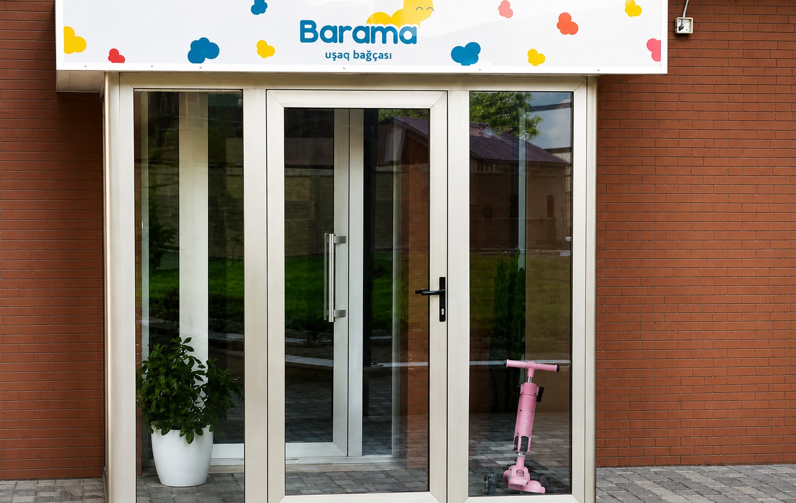 “Barama” niyə uşağı bağçada saxlamaq istəmir? - İki filialdan şikayət var