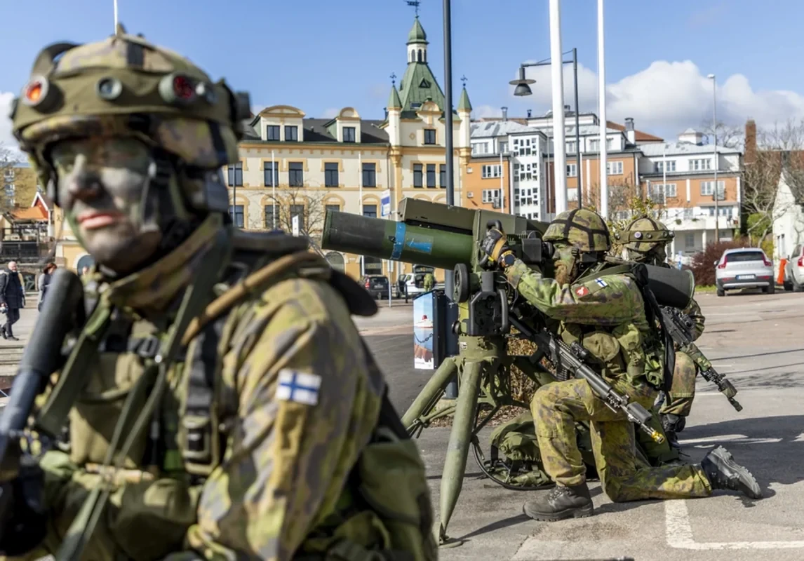 Finlandiyada orduda xidmət edən hərbçilərin saçları ilə bağlı mühüm qərar