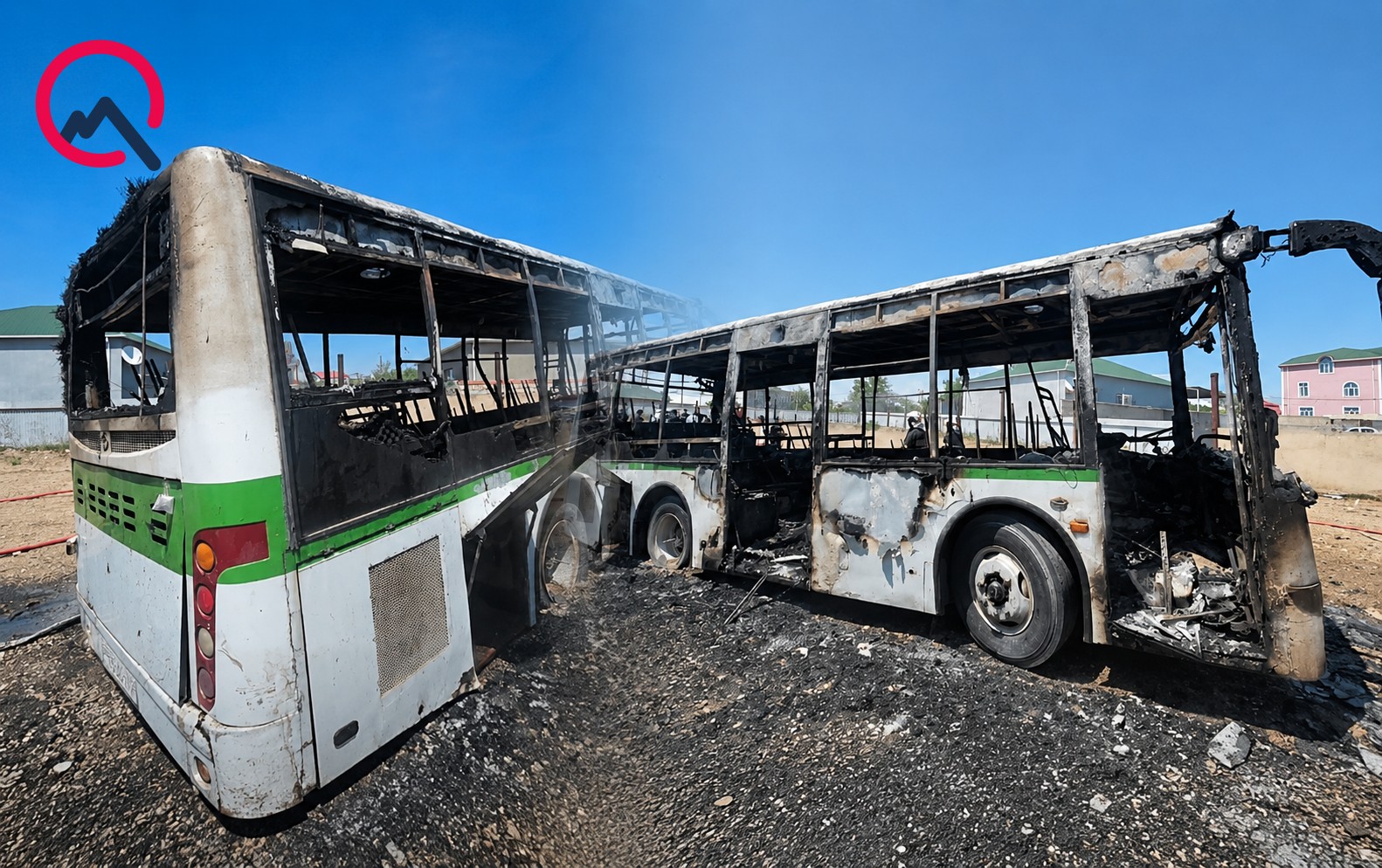Naxçıvanda iki avtobus yanıb kül oldu - Fotolar
