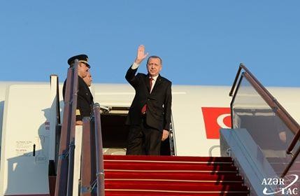 Erdogan visits Doha to offer condolences