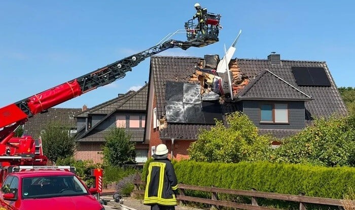Small plane crashes into home in Germany, one dead - Video