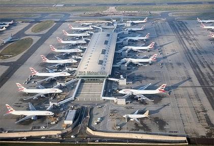 UK airports hit by major delays after control glitch