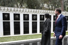 Embassy: Vance’s visit to Martyrs’ Alley reflects respect for the sacrifices of the Azerbaijani people