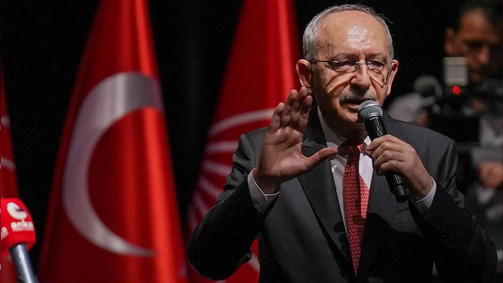 CHP-də liderlik böhranı -