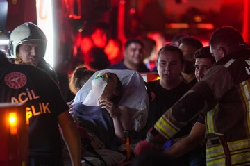 Ankarada güclü yanğın - Biri biri uşaq olmaqla 3 nəfər öldü