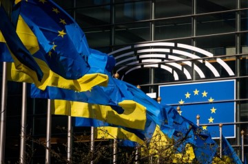 Долги Украины оплатят из замороженных активов России