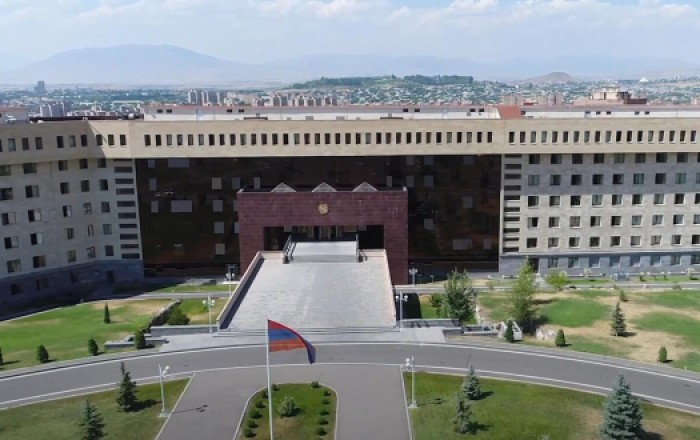 Минобороны Армении займется перешедшими на сторону протестующих «военными»