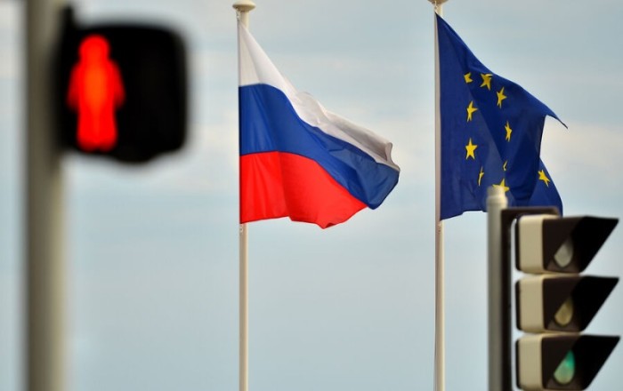 Евросоюз запретил поставлять в Россию оборудование для прослушки