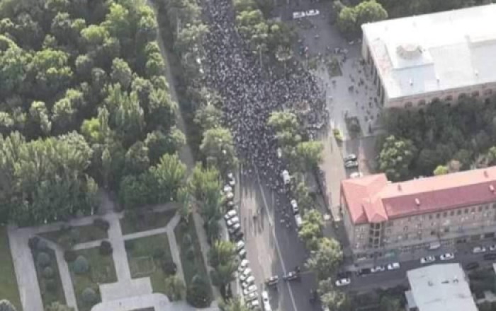 Митинг в центре Еревана