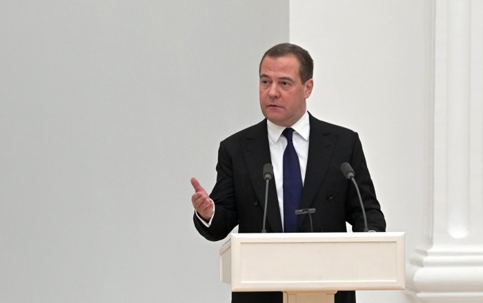 Дмитрий Медведев заговорил словами Швондера (видео)