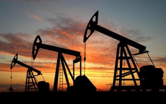 Oil prices climb again