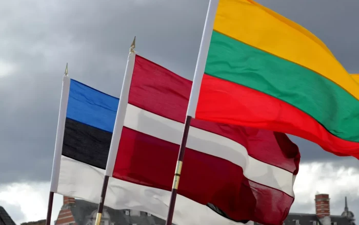 Baltic states to build joint fortified line on borders with Russia, Belarus