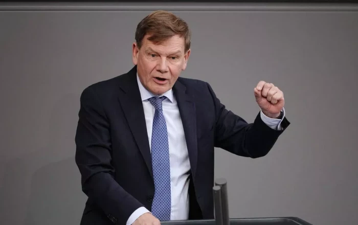 German FM: Violence must not shift borders