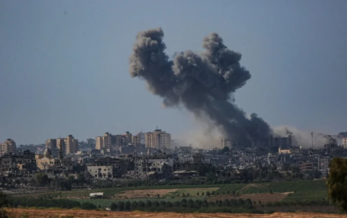 Хуситы атаковали военные склады в Йемене