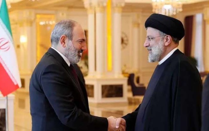 Paşinyan və Rəisi "3+3" platforması üzrə fikir mübadiləsi aparıb