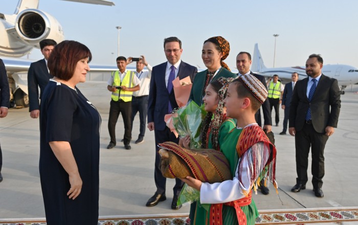 Speaker of Azerbaijani Parliament arrives in Turkmenistan on working visit