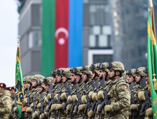 Азербайджан увеличивает расходы на оборону<span class="qirmizi"></span>