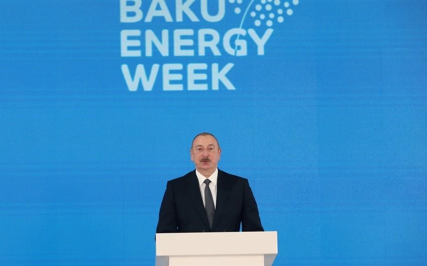 Президент Ильхам Алиев направил обращение участникам "Бакинской энергетической недели"<span class="qirmizi"></span>
