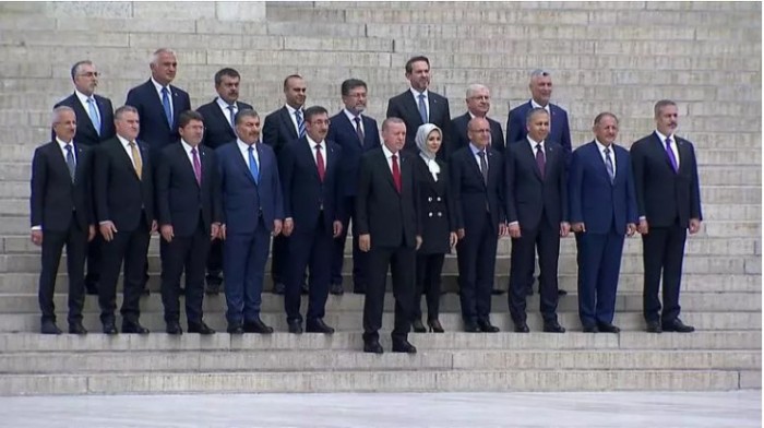 Ərdoğan yeni nazirlərlə birgə Anıtqəbri ziyarət etdi -  FOTOLAR<span class="qirmizi"></span>