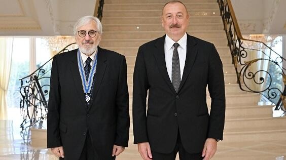 Ильхам Алиев вручил орден Огтаю Миргасымову - Фото