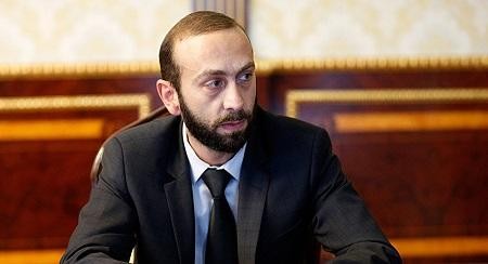 Мирзоян поздравил Хакана Фидана<span class="qirmizi"></span>