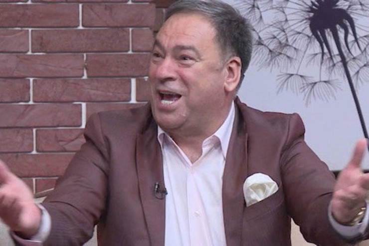 Əlikram hava limanına niyə  ayaqyalın qaçıb?<span class="qirmizi"></span>