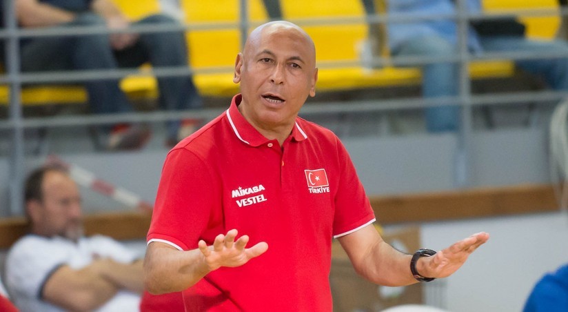 Voleybol millisinin baş məşqçisi: "Artıq məni Azərbaycan vətəndaşı da hesab edə bilərsiniz"<span class="qirmizi"></span>