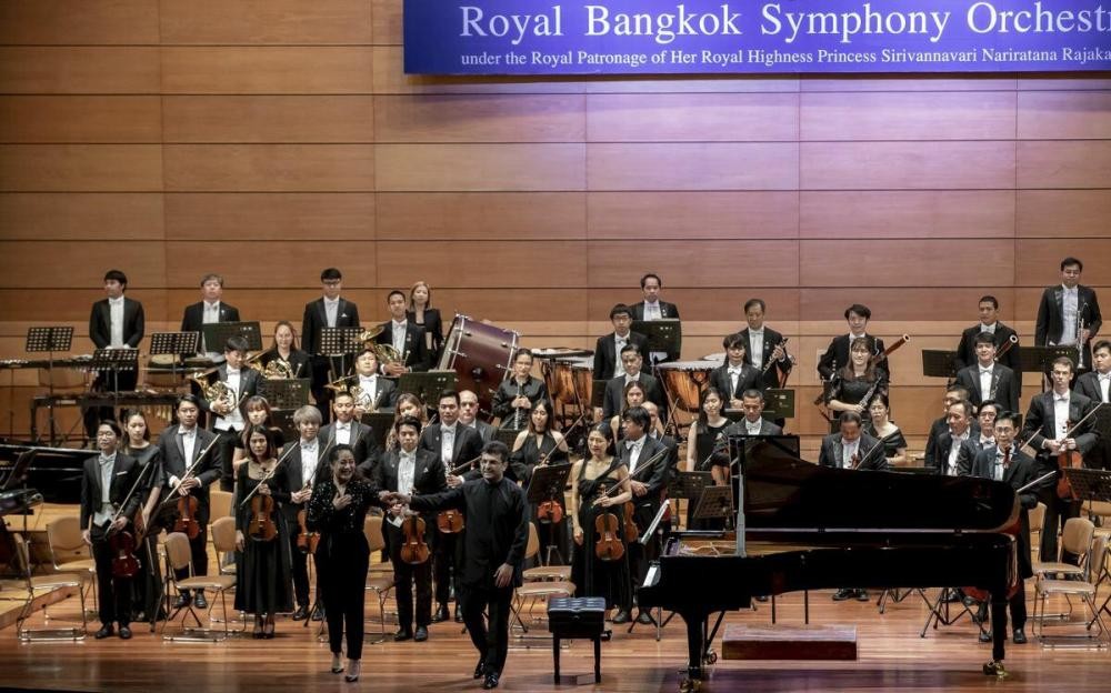 Королевский Бангкокский симфонический оркестр впервые выступил под управлением азербайджанского дирижера - ФОТО<span class="qirmizi"></span>