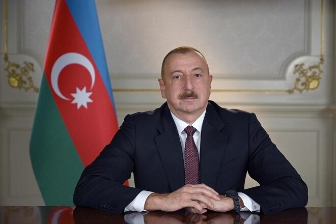 Ильхам Алиев поздравил Президента Нигерии