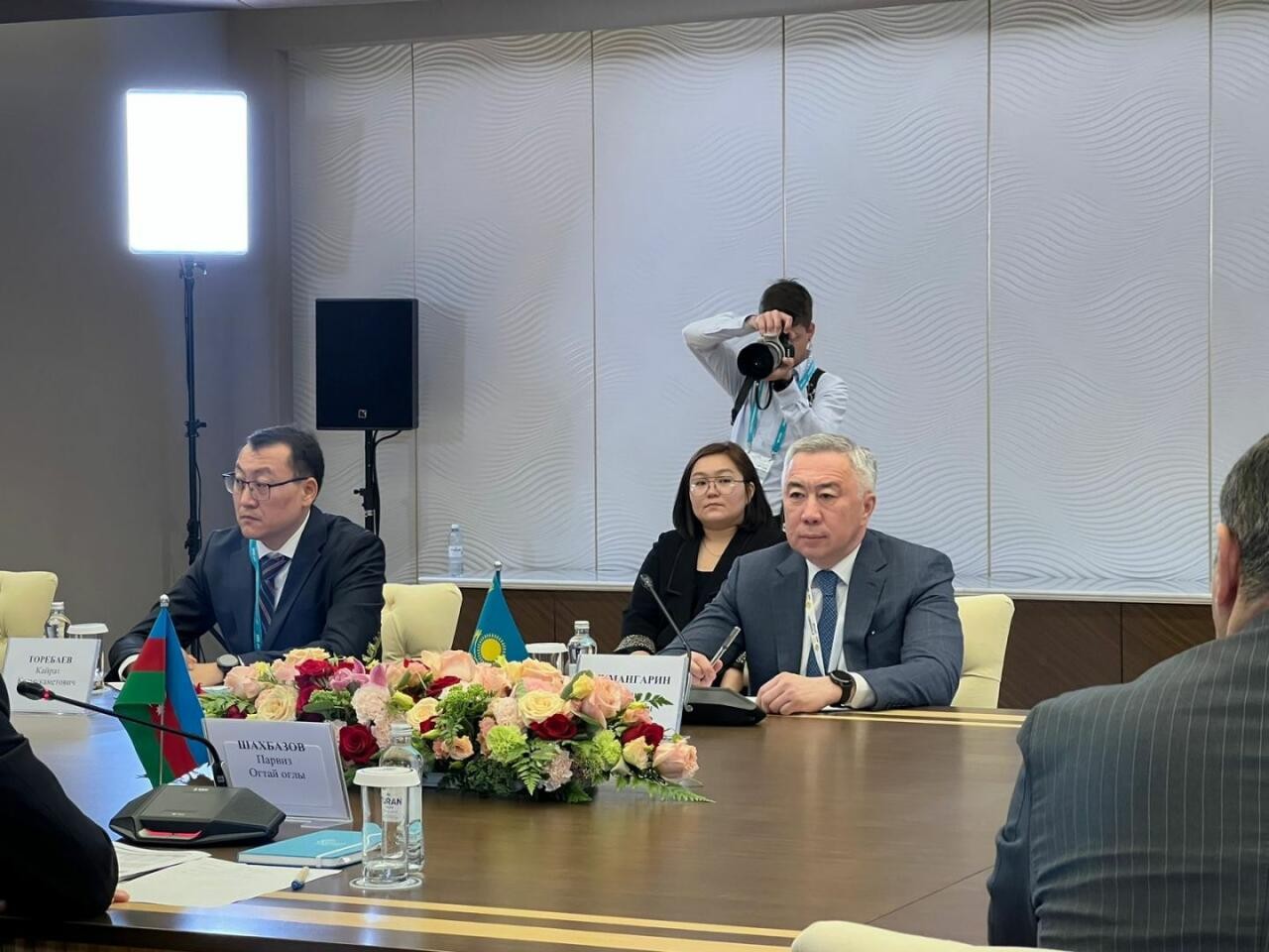 Казахстан и Азербайджан прорабатывают соглашение о поставке локомотивов  - министр<span class="qirmizi"></span>